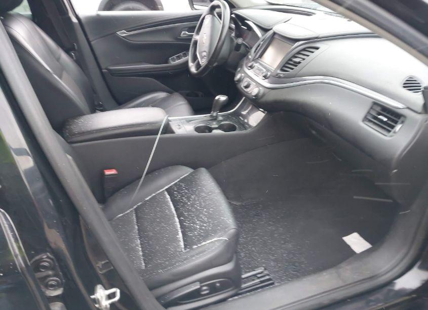 Photo 5 of 2018 Chevrolet Impala 1LT (VIN 1G1105S3XJU108041)