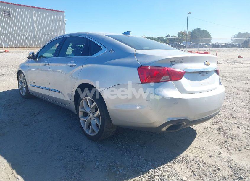 Photo 3 of 2020 Chevrolet Impala FWD PREMIER (VIN 1G1105S3XLU108446)