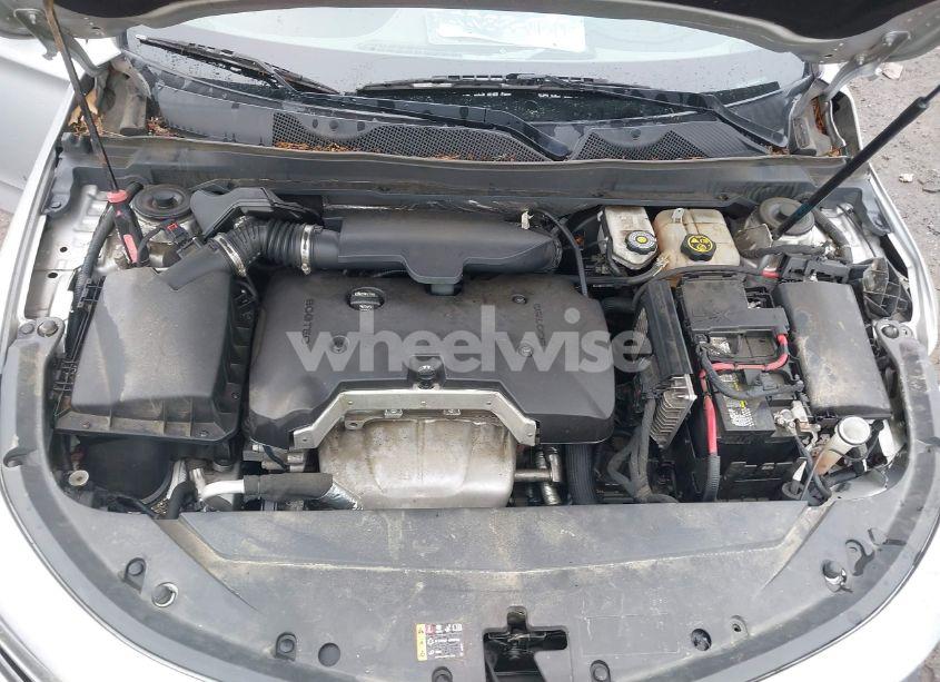 Photo 10 of 2018 Chevrolet Impala 1LT (VIN 1G1105SA1JU131478)