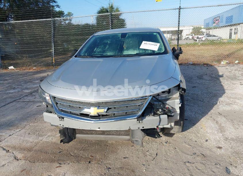 Photo 6 of 2017 Chevrolet Impala 1LT (VIN 1G1105SA2HU160143)