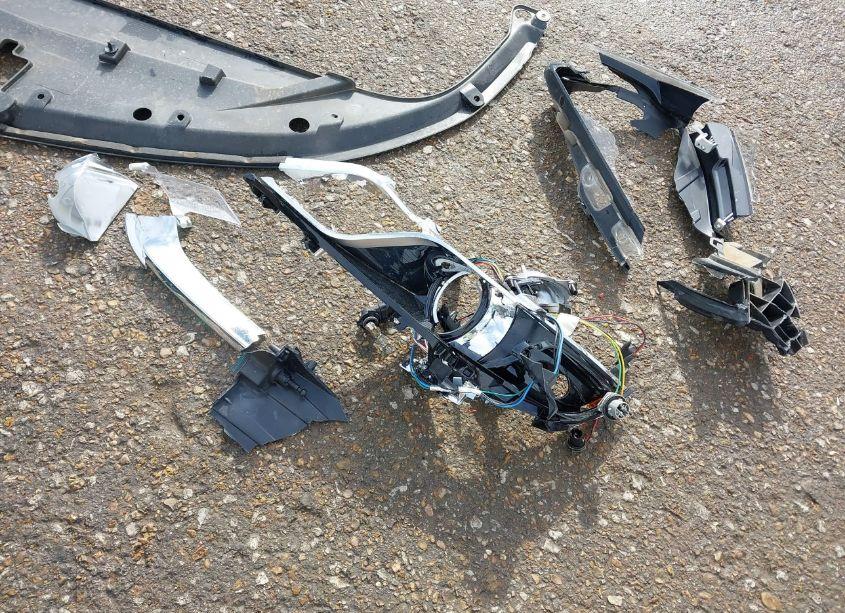 Photo 18 of 2017 Chevrolet Impala 1LT (VIN 1G1105SA2HU171546)