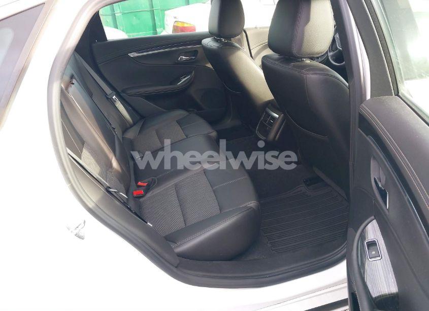 Photo 8 of 2016 Chevrolet Impala 1LT (VIN 1G1105SA3GU161137)