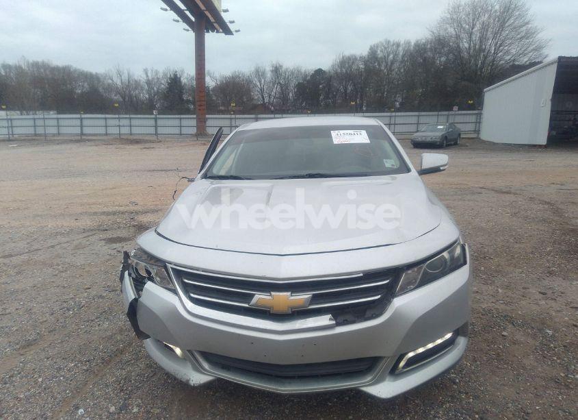 Photo 12 of 2018 Chevrolet Impala 1LT (VIN 1G1105SA6JU136269)