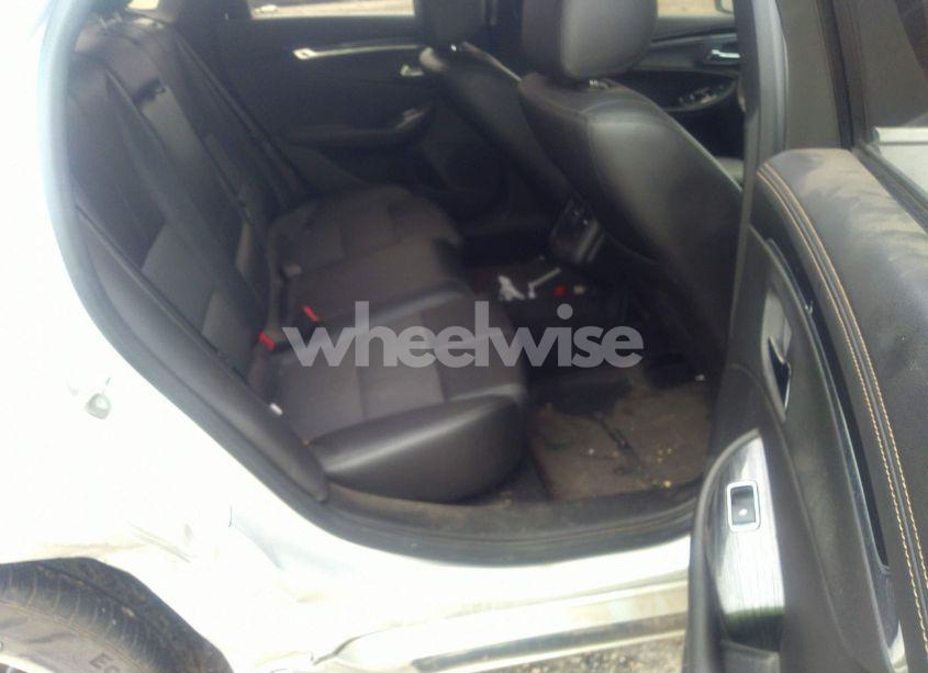 Photo 8 of 2018 Chevrolet Impala 1LT (VIN 1G1105SA6JU136269)