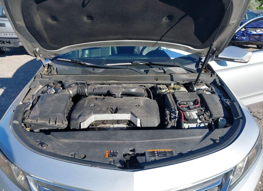 Photo 10 of 2016 Chevrolet Impala 1LT (VIN 1G1105SA7GU153199)