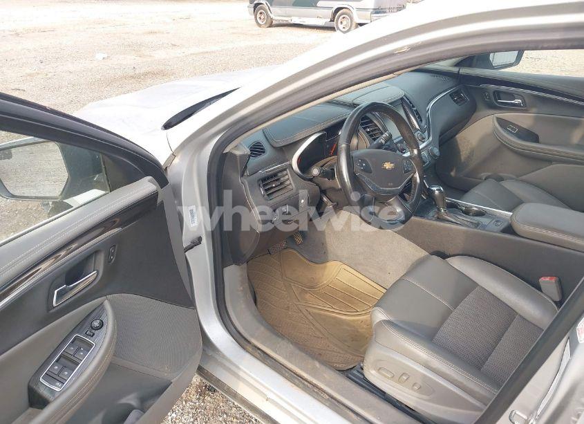 Photo 19 of 2018 Chevrolet Impala 1LT (VIN 1G1105SA8JU143854)