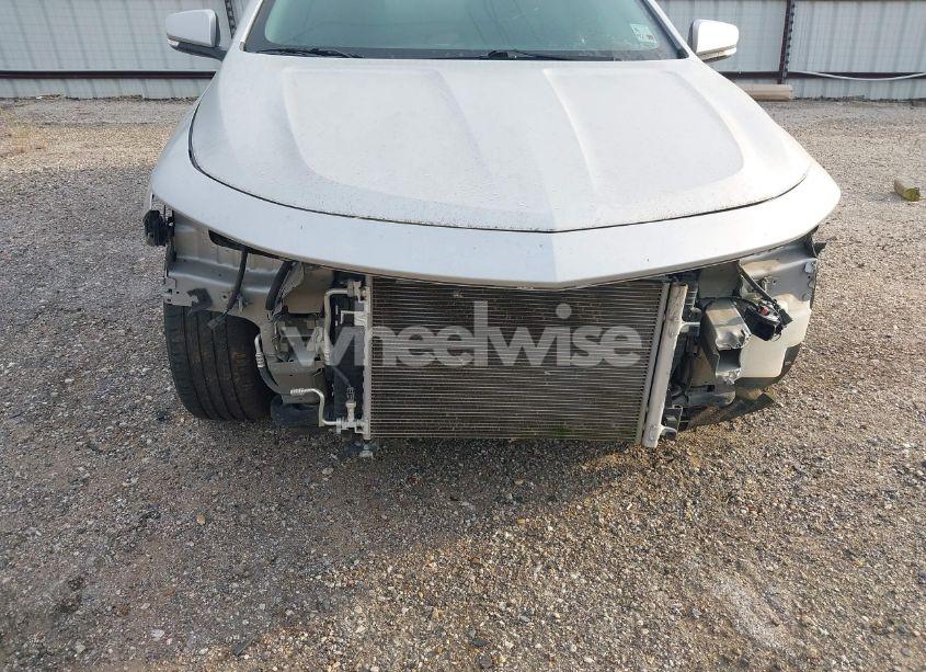 Photo 6 of 2018 Chevrolet Impala 1LT (VIN 1G1105SA8JU143854)