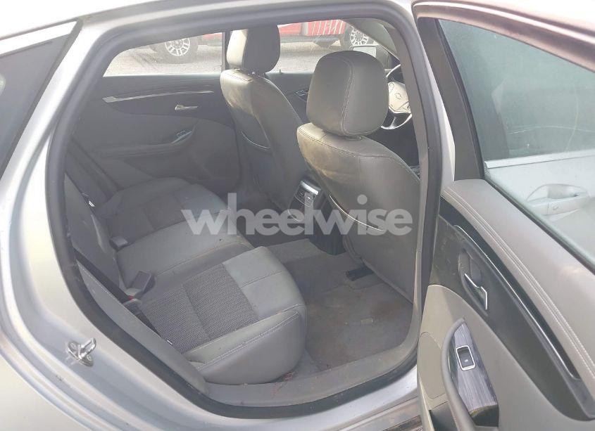 Photo 8 of 2018 Chevrolet Impala 1LT (VIN 1G1105SA8JU143854)