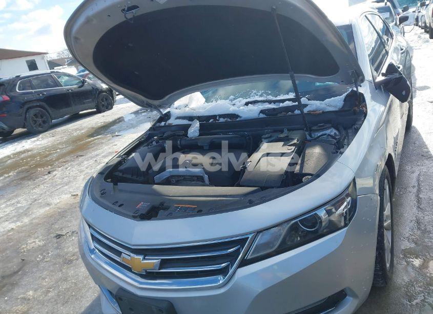 Photo 10 of 2018 Chevrolet Impala 1LT (VIN 1G1105SAXJU144147)