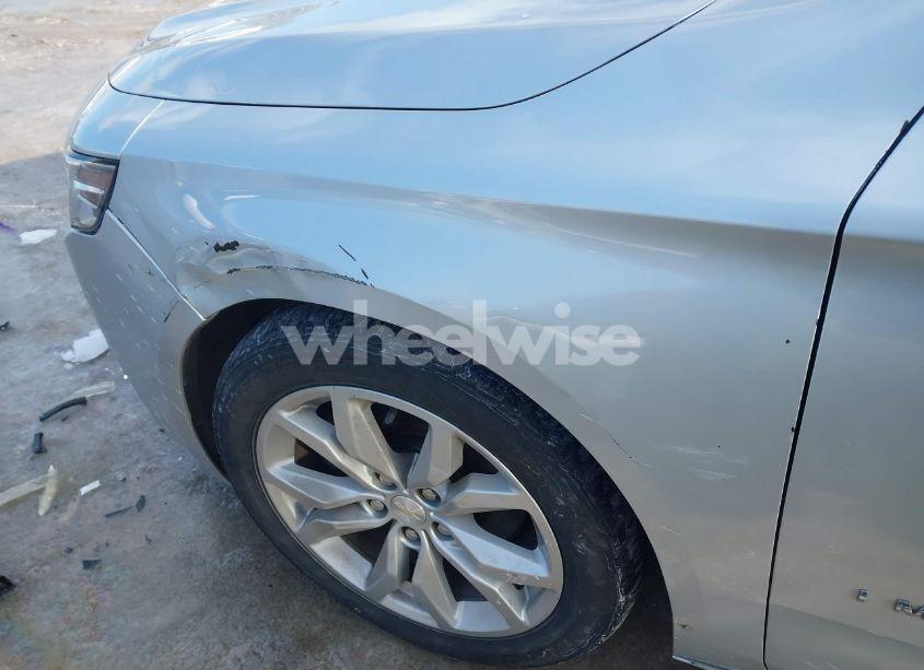 Photo 18 of 2018 Chevrolet Impala 1LT (VIN 1G1105SAXJU144147)