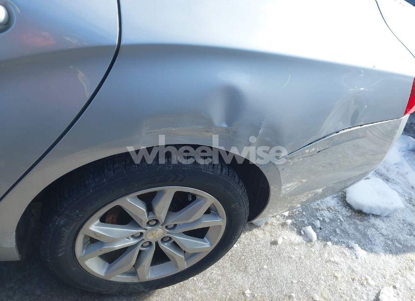 Photo 6 of 2018 Chevrolet Impala 1LT (VIN 1G1105SAXJU144147)