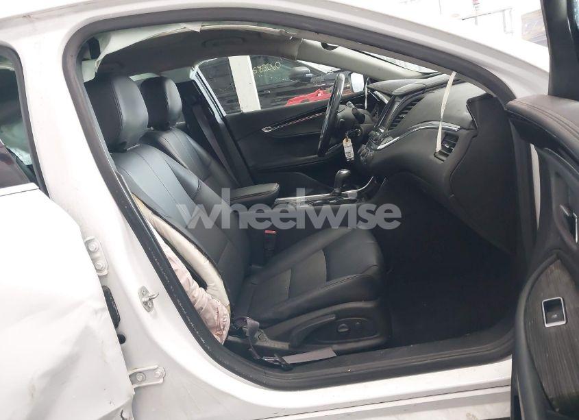 Photo 5 of 2016 Chevrolet Impala 2LT (VIN 1G1115S33GU162416)