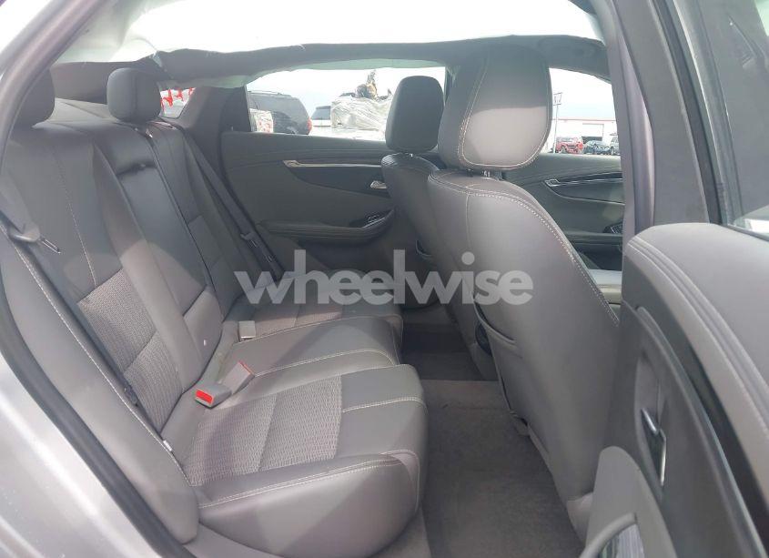 Photo 8 of 2016 Chevrolet Impala 2LT (VIN 1G1115S33GU163971)