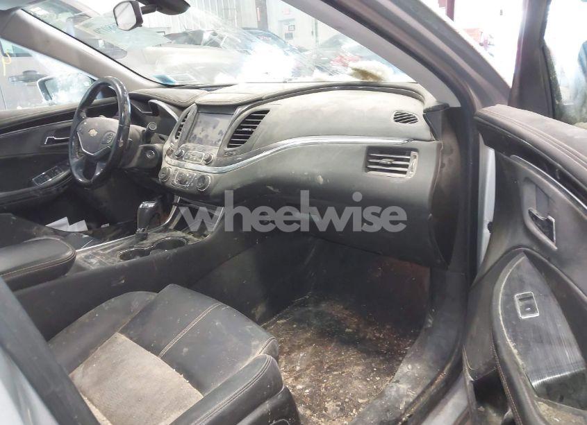 Photo 5 of 2016 Chevrolet Impala 2LT (VIN 1G1115S3XGU158606)