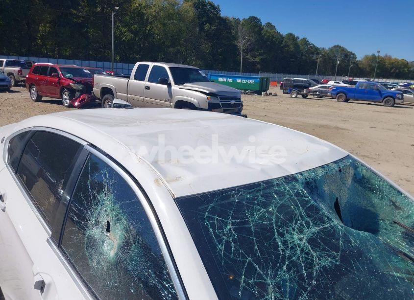 Photo 18 of 2014 Chevrolet Impala 1LT (VIN 1G1115SL4EU133200)