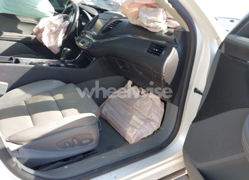 Photo 5 of 2014 Chevrolet Impala 1LT (VIN 1G1115SL6EU144165)