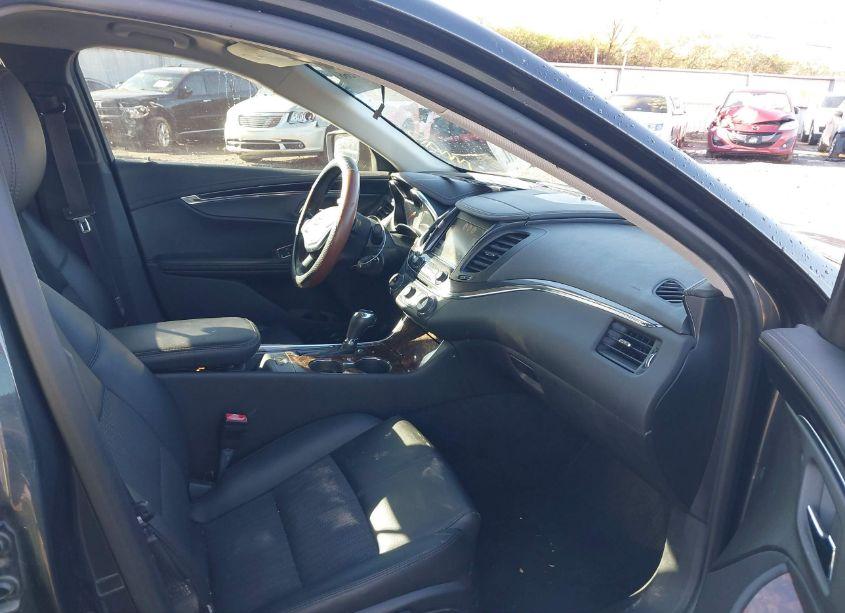 Photo 5 of 2014 Chevrolet Impala 2LT (VIN 1G1125S30EU143378)