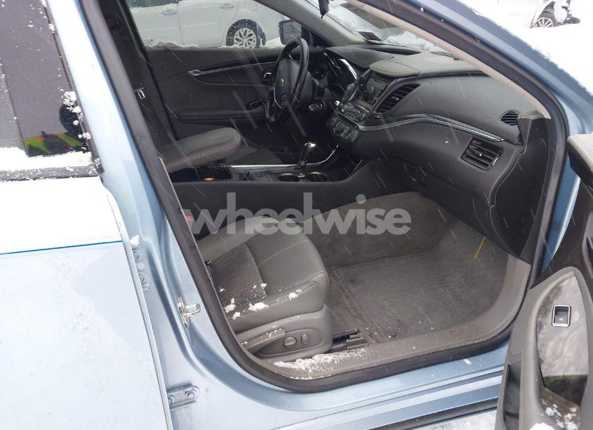 Photo 5 of 2015 Chevrolet Impala 2LT (VIN 1G1125S30FU125643)