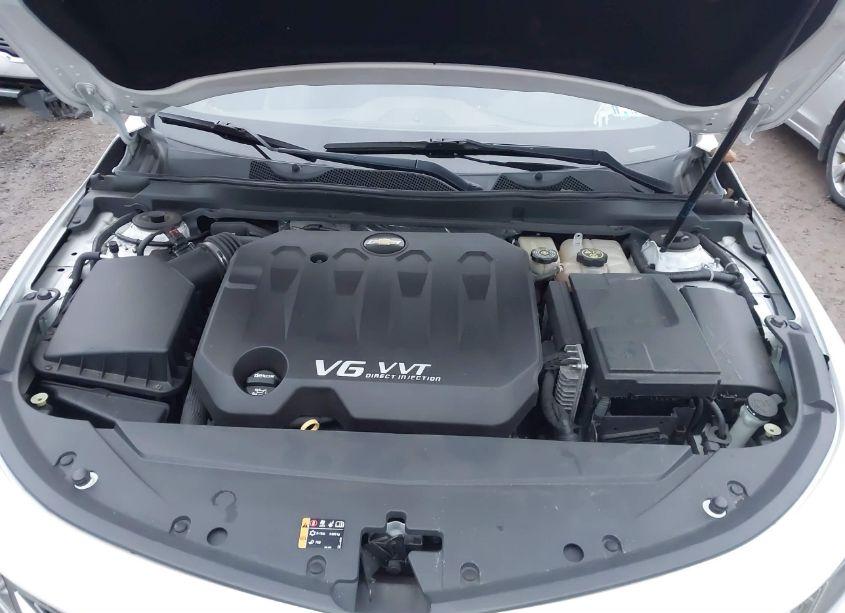 Photo 10 of 2015 Chevrolet Impala 2LT (VIN 1G1125S30FU133046)