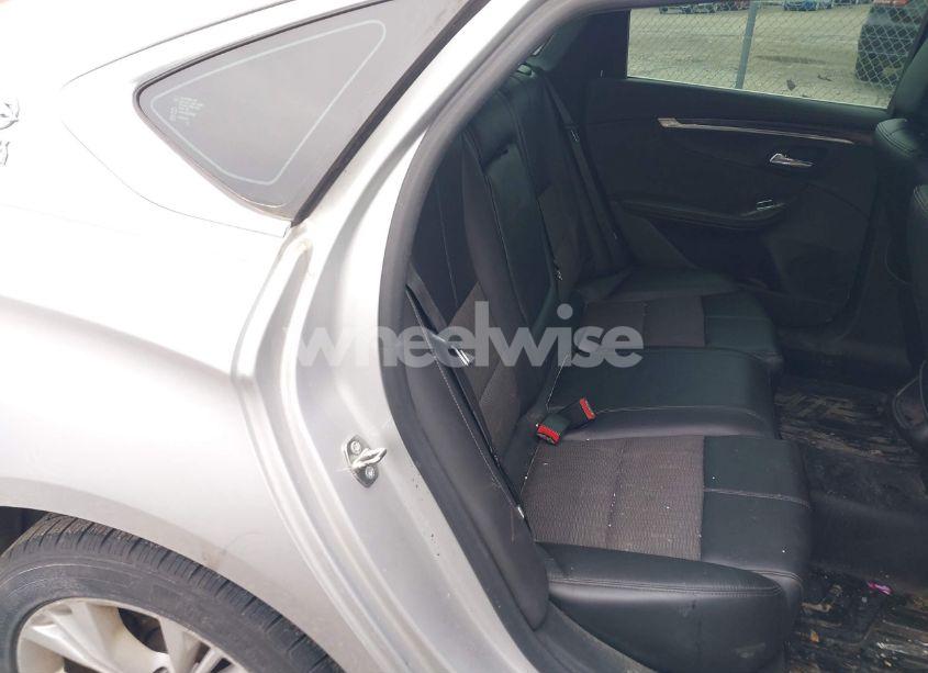 Photo 8 of 2015 Chevrolet Impala 2LT (VIN 1G1125S30FU138781)