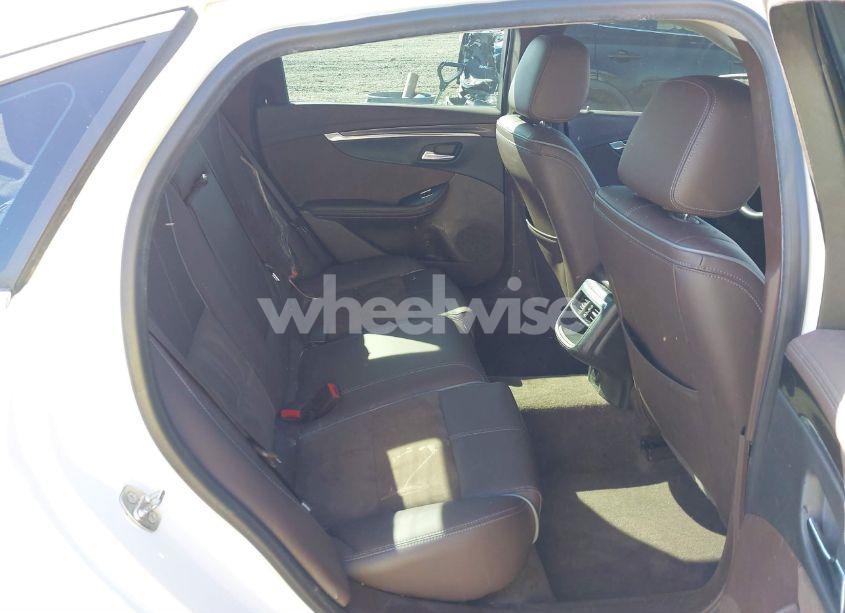 Photo 8 of 2015 Chevrolet Impala 2LT (VIN 1G1125S31FU137994)