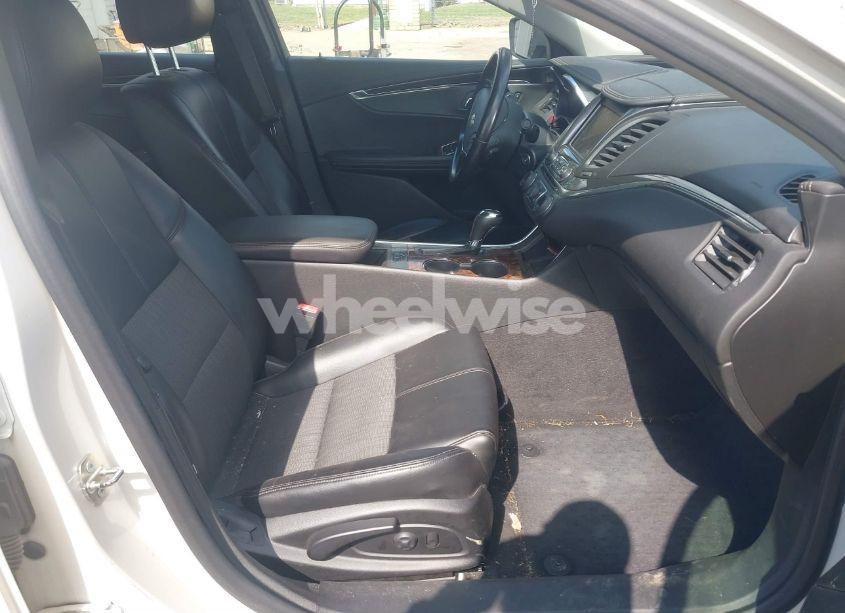 Photo 5 of 2014 Chevrolet Impala 2LT (VIN 1G1125S33EU101464)