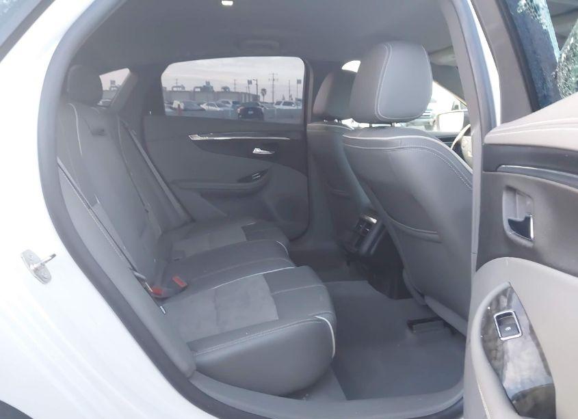 Photo 8 of 2015 Chevrolet Impala 2LT (VIN 1G1125S34FU130523)