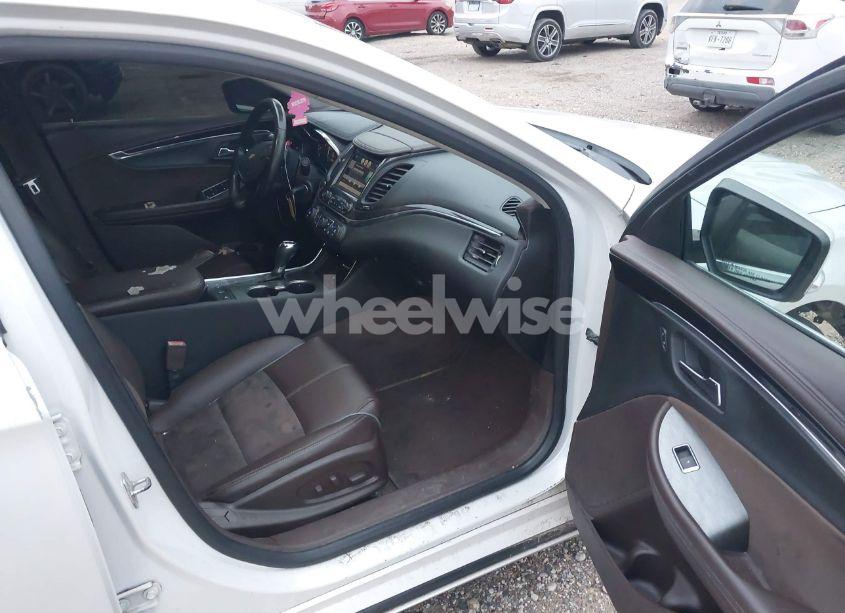 Photo 5 of 2015 Chevrolet Impala 2LT (VIN 1G1125S34FU135351)