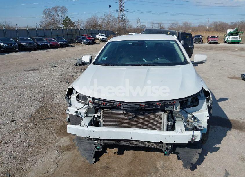 Photo 13 of 2015 Chevrolet Impala 2LT (VIN 1G1125S35FU138193)