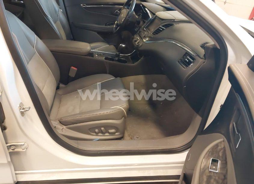 Photo 5 of 2015 Chevrolet Impala 2LT (VIN 1G1125S36FU146352)