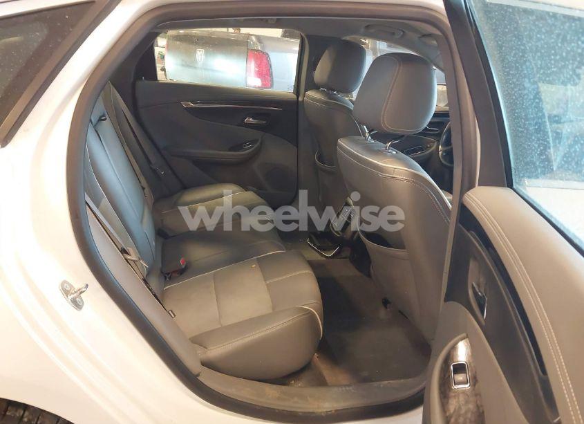 Photo 8 of 2015 Chevrolet Impala 2LT (VIN 1G1125S36FU146352)