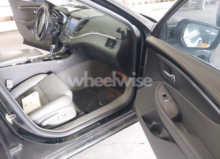 Photo 5 of 2015 Chevrolet Impala 2LT (VIN 1G1125S37FU108547)