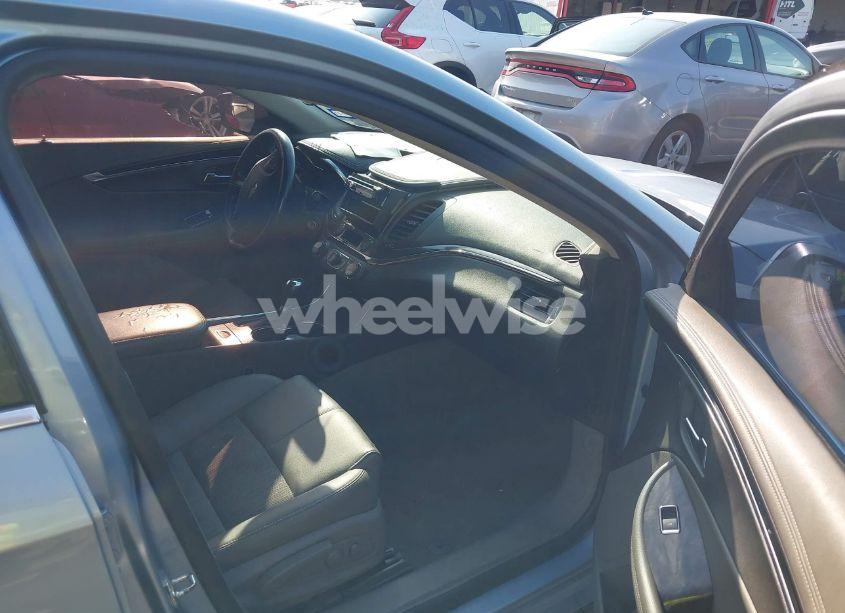 Photo 5 of 2014 Chevrolet Impala 2LT (VIN 1G1125S3XEU144005)