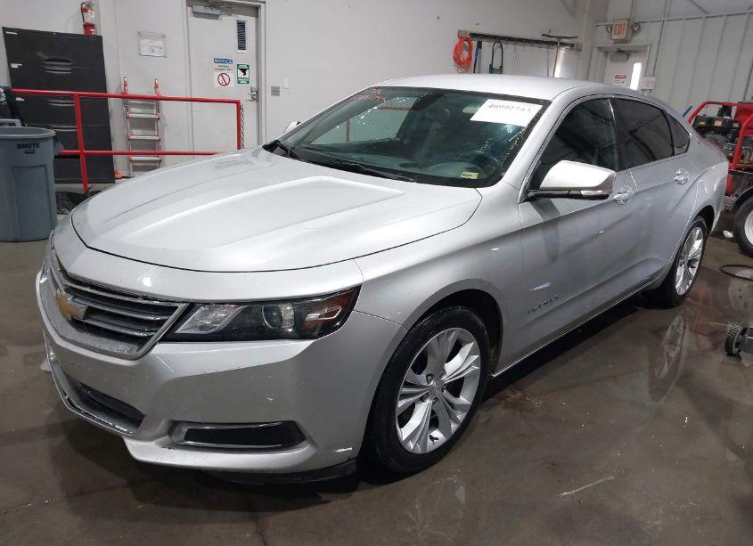 Photo 2 of 2015 Chevrolet Impala 2LT (VIN 1G1125S3XFU120112)