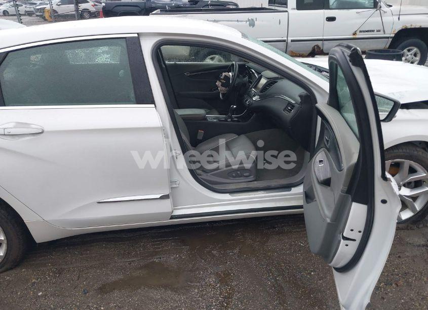 Photo 5 of 2017 Chevrolet Impala 2LZ (VIN 1G1145S3XHU195566)