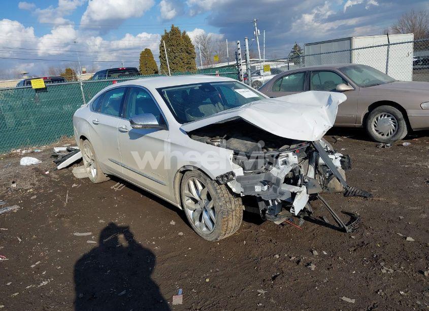 2015 Chevrolet Impala 2LZ (VIN 1G1165S3XFU126285) main photo