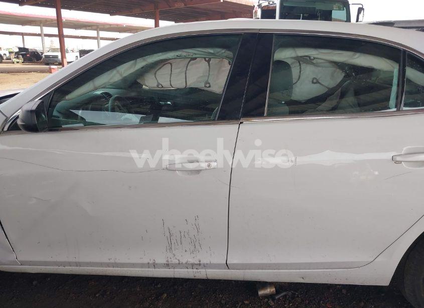 Photo 13 of 2015 Chevrolet Malibu 1FL (VIN 1G11A5SL2FF138577)