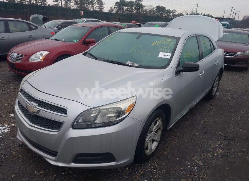 Photo 2 of 2013 Chevrolet Malibu 1LS (VIN 1G11B5SA0DF130762)