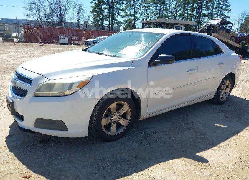 Photo 2 of 2013 Chevrolet Malibu 1LS (VIN 1G11B5SA0DF131992)