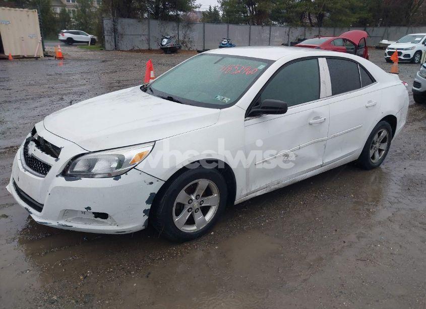 Photo 2 of 2013 Chevrolet Malibu 1LS (VIN 1G11B5SA0DF219036)