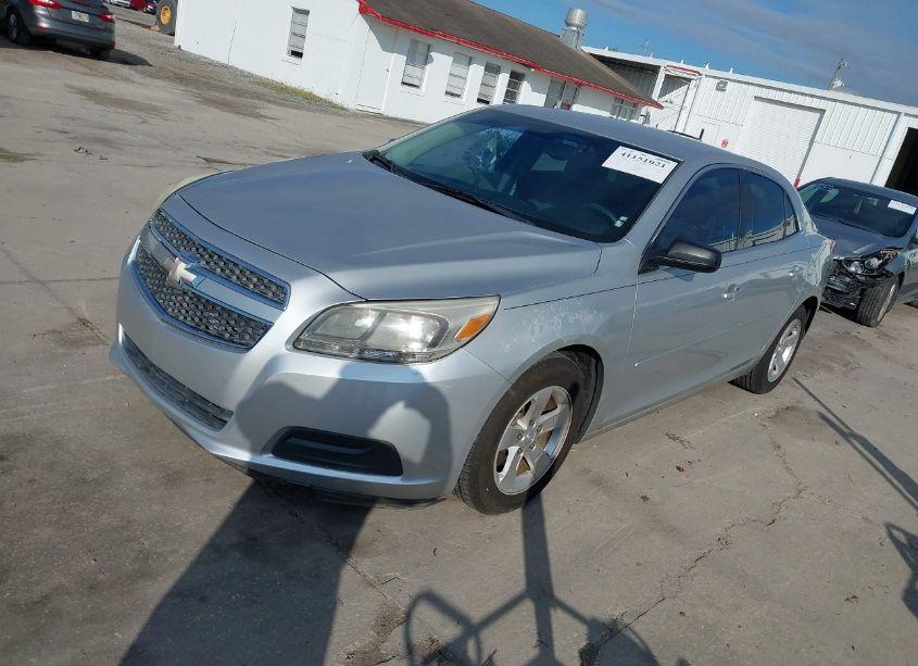 Photo 2 of 2013 Chevrolet Malibu 1LS (VIN 1G11B5SA0DF350595)