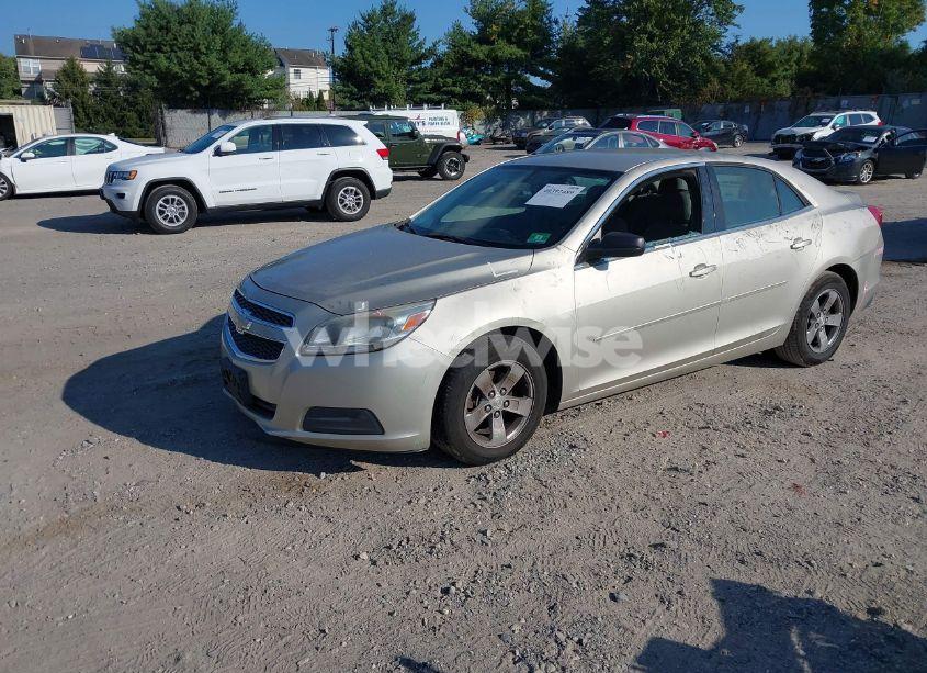 Photo 2 of 2013 Chevrolet Malibu 1LS (VIN 1G11B5SA1DF235424)