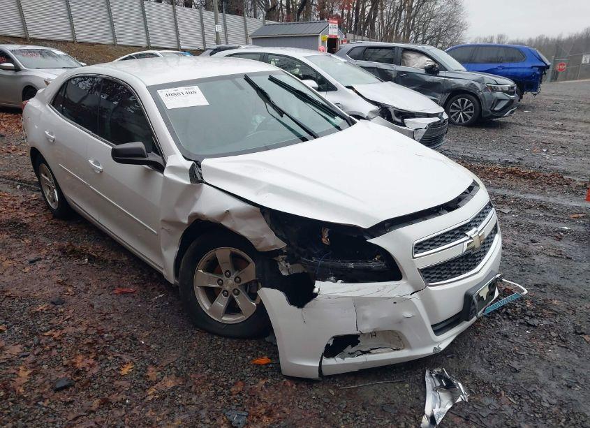 2013 Chevrolet Malibu 1LS (VIN 1G11B5SA1DF235584) main photo