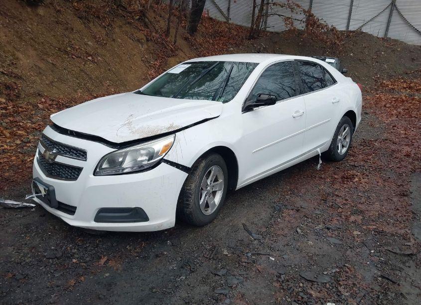 Photo 2 of 2013 Chevrolet Malibu 1LS (VIN 1G11B5SA1DF235584)