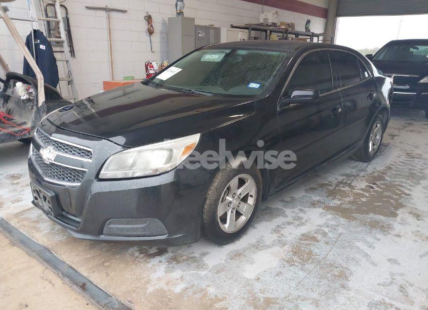 Photo 2 of 2013 Chevrolet Malibu 1LS (VIN 1G11B5SA2DF166095)