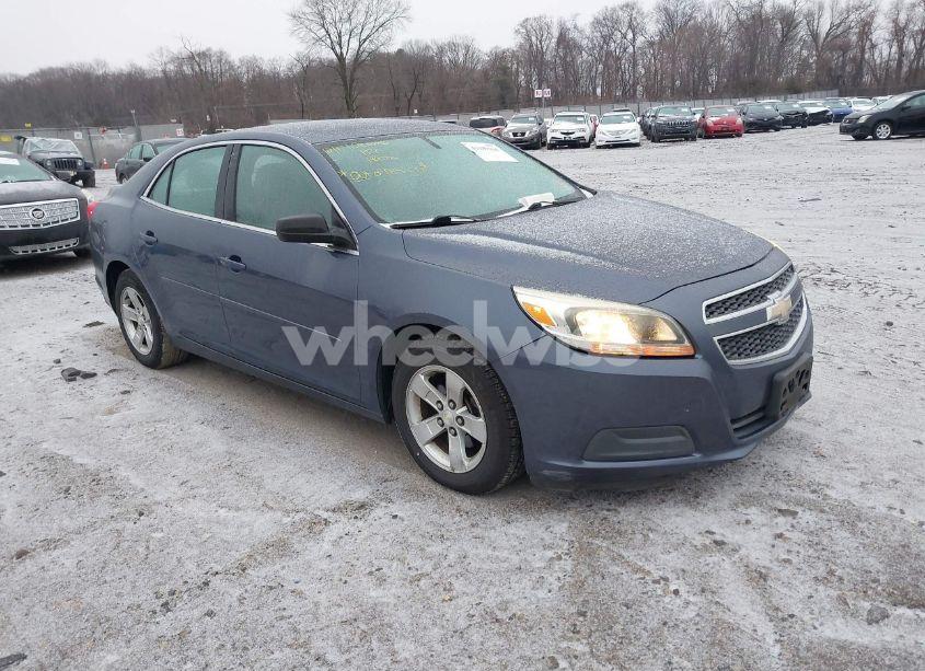 2013 Chevrolet Malibu 1LS (VIN 1G11B5SA2DF178215) main photo