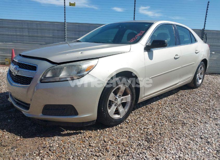 Photo 2 of 2013 Chevrolet Malibu 1LS (VIN 1G11B5SA2DF206319)