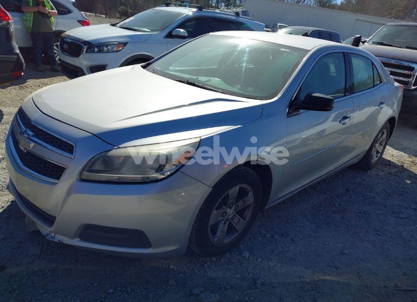 Photo 2 of 2013 Chevrolet Malibu 1LS (VIN 1G11B5SA3DF233240)