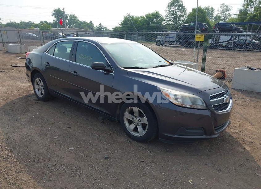 2013 Chevrolet Malibu 1LS (VIN 1G11B5SA4DF306695) main photo