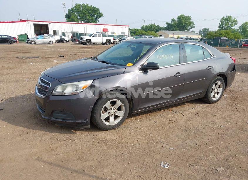Photo 2 of 2013 Chevrolet Malibu 1LS (VIN 1G11B5SA4DF306695)
